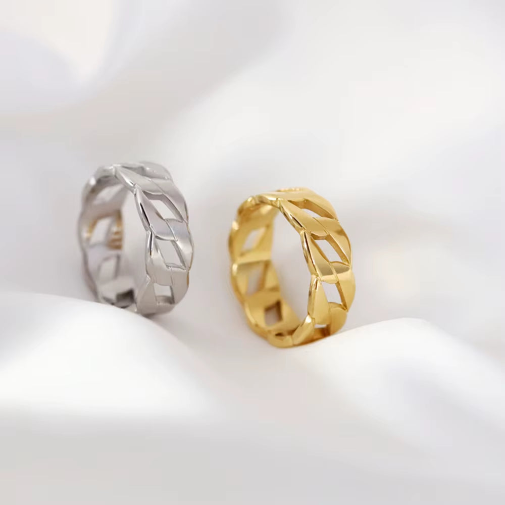 Emanco Fashionable Stainless Steel Rings Classic Gold Color Couple for Women and Men Wedding Engagement Jewelry