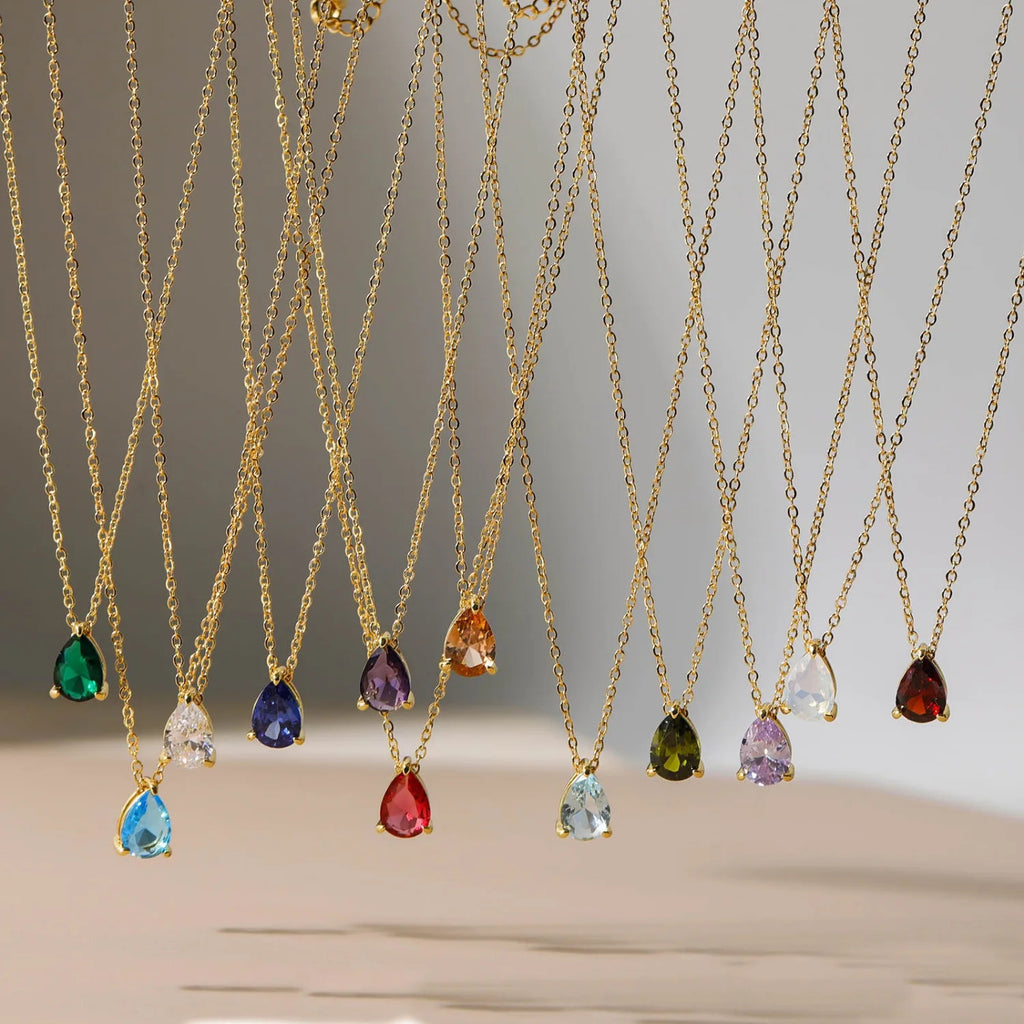 Collier avec pierre de naissance en forme de larme