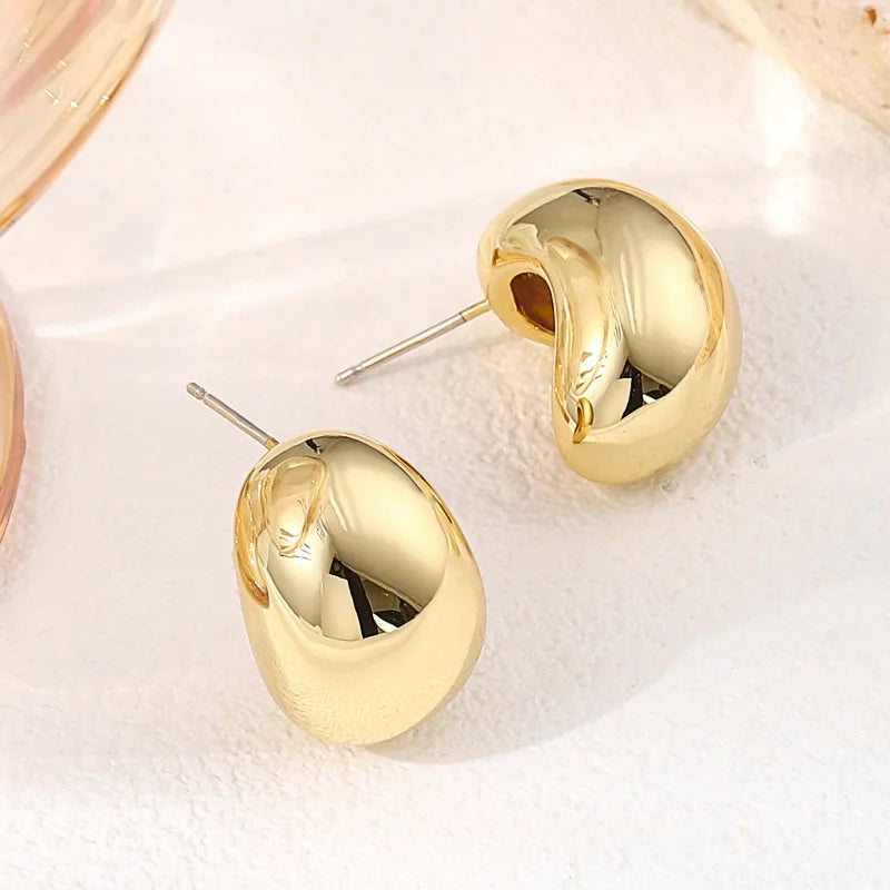 New Fashion Beans Shape Women'S Stud Earrings Smooth Metal Korean Fashion Small Earrings Lovely Cute Fashion Ear Jewelry