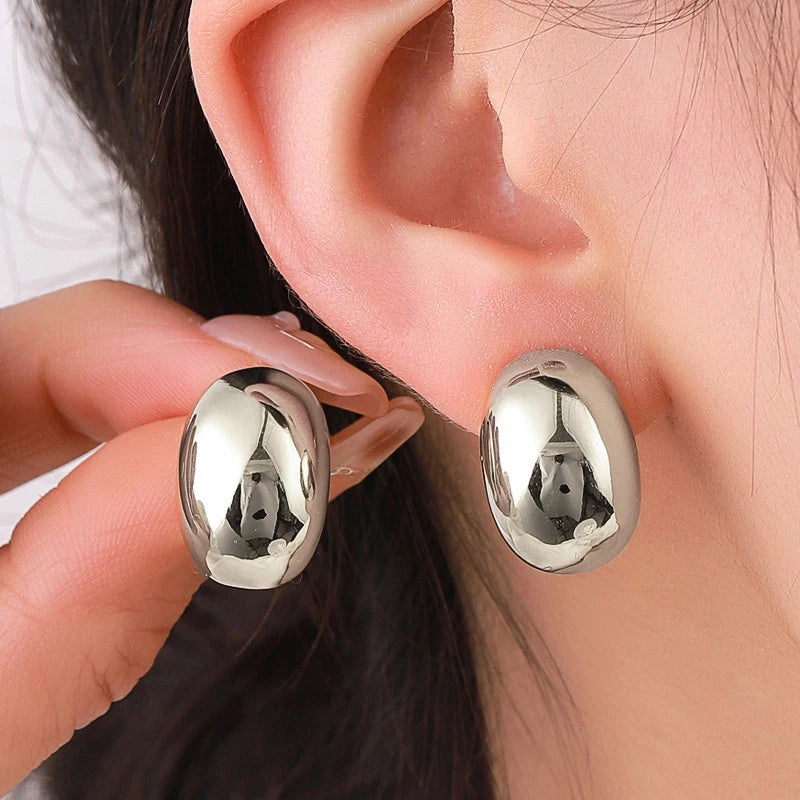 New Fashion Beans Shape Women'S Stud Earrings Smooth Metal Korean Fashion Small Earrings Lovely Cute Fashion Ear Jewelry
