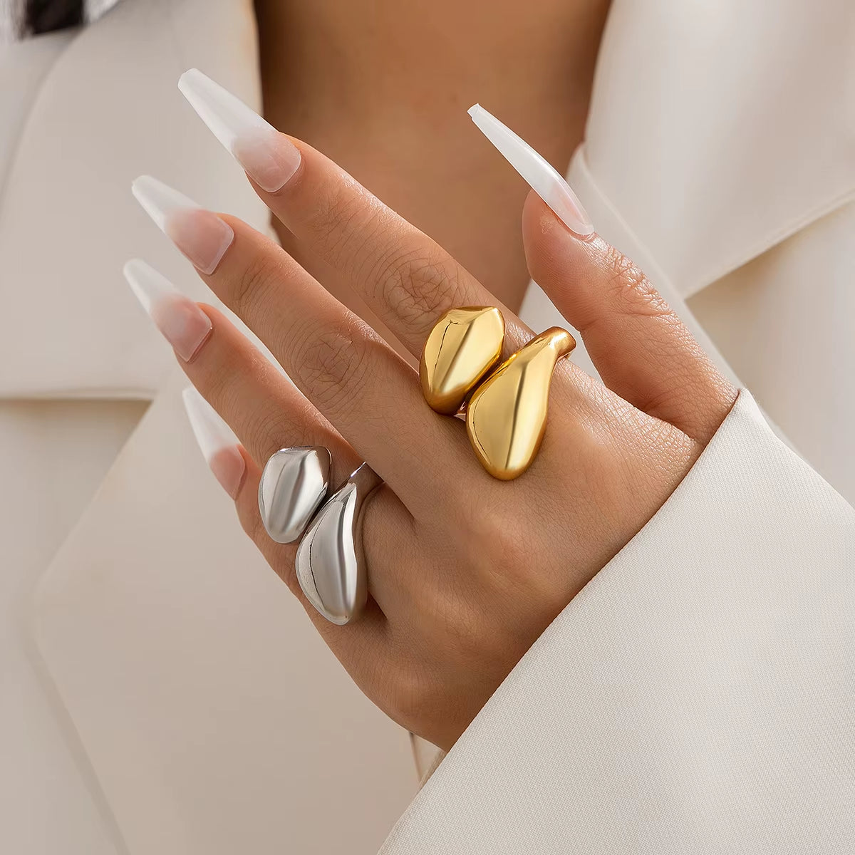 Exaggerated Punk Smooth Water Drop Snake Rings for Women Vintage Geometric Adjustable Open Finger Ring Couple Jewelry