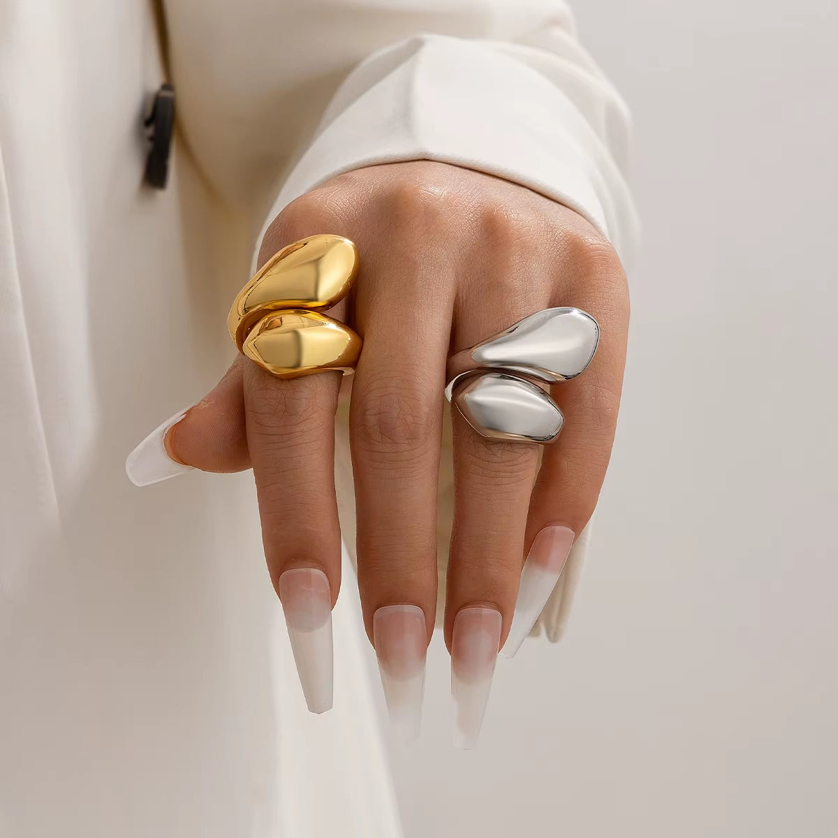 Exaggerated Punk Smooth Water Drop Snake Rings for Women Vintage Geometric Adjustable Open Finger Ring Couple Jewelry