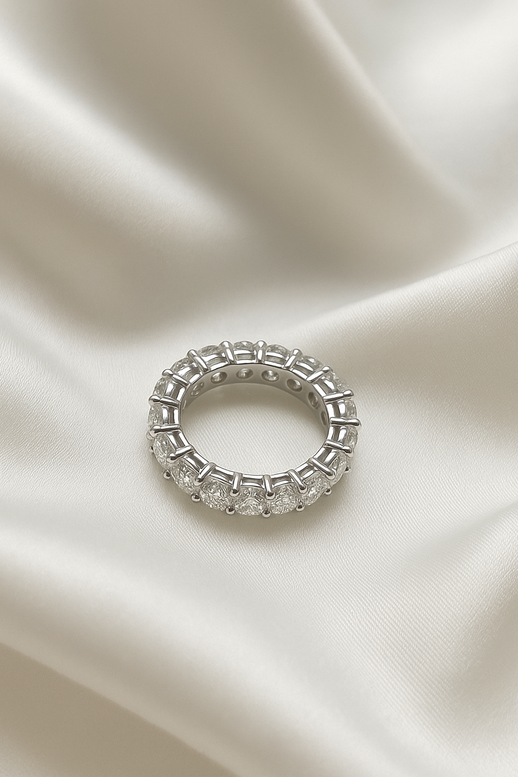 Vera Moissanite Band