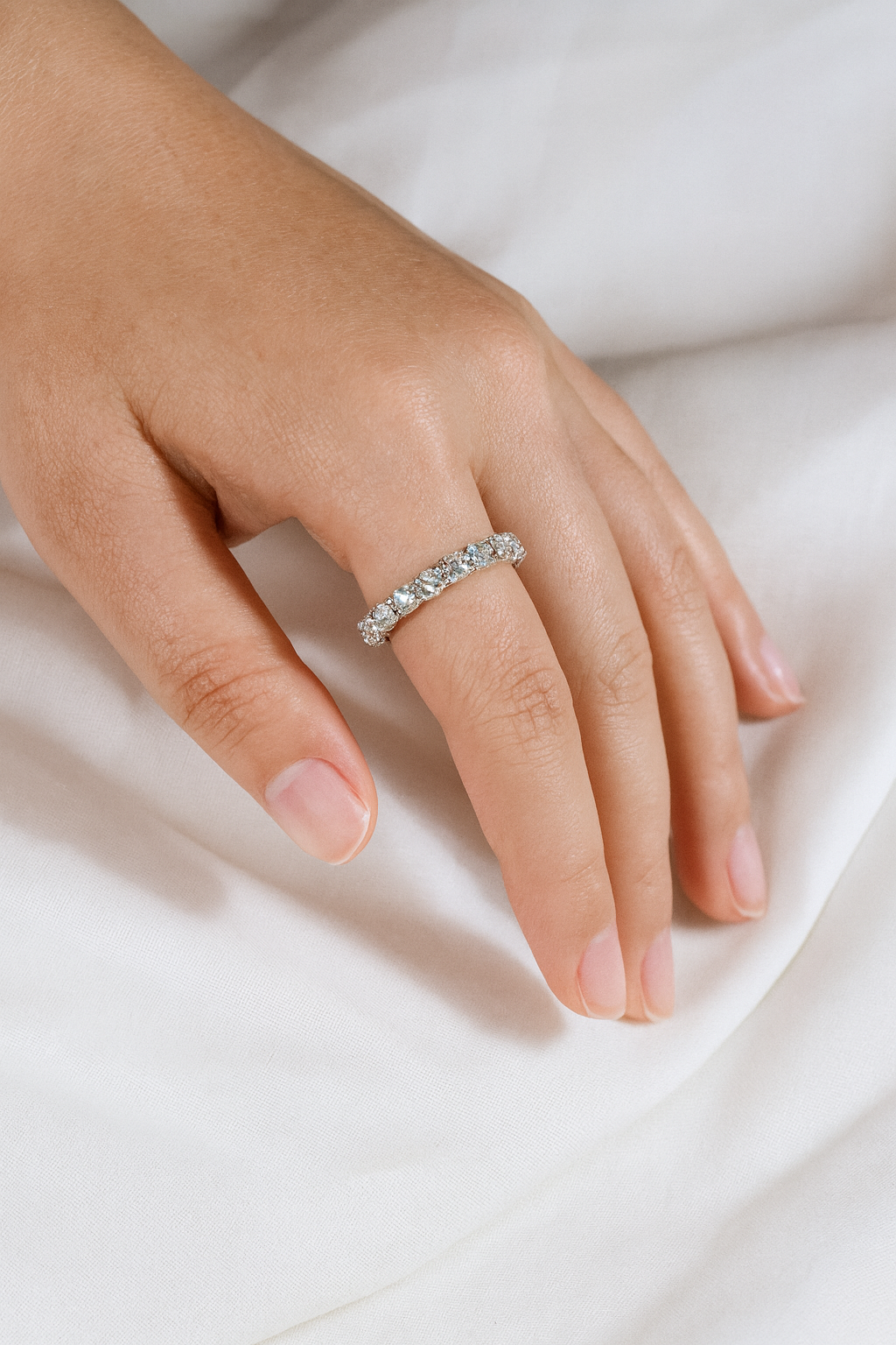 Vera Moissanite Band