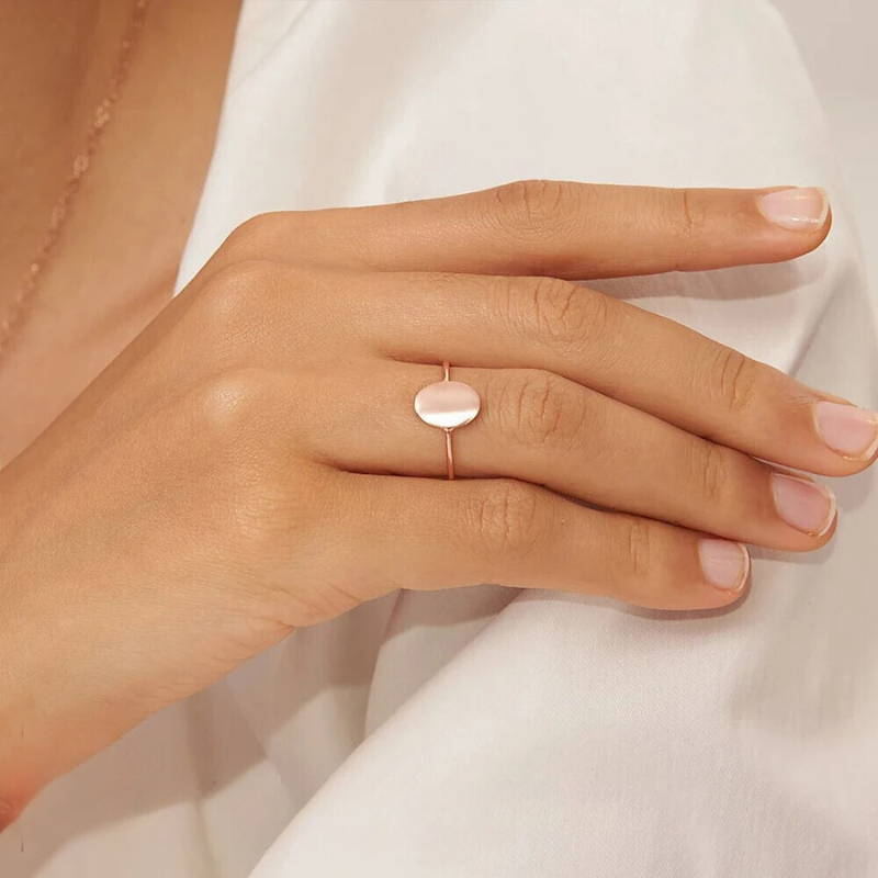 Delicate Oval Ring