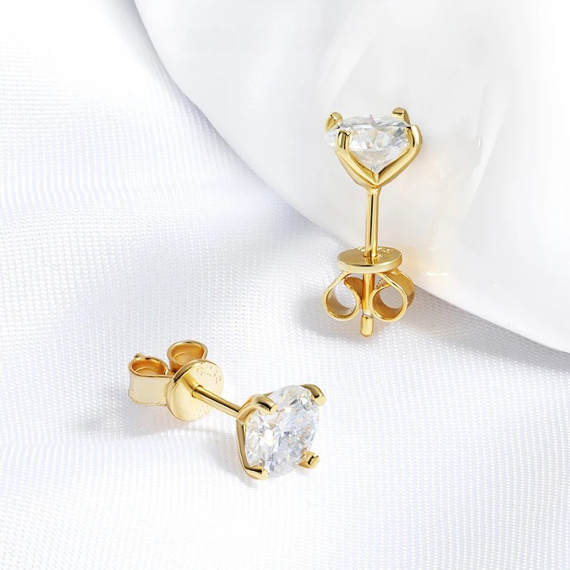 Clous d'oreilles Solara en moissanite 