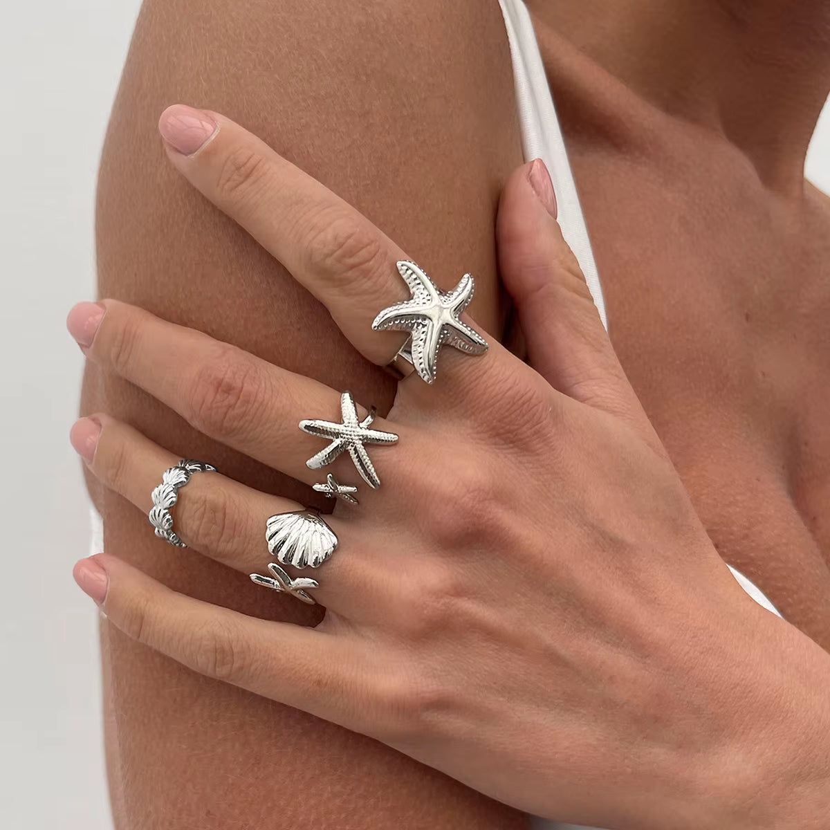 4Pcs/Set Boho Gold Color Metal Starfish Open Rings for Women Summer Vintage Adjustable Finger Rings Aesthetic Jewelry