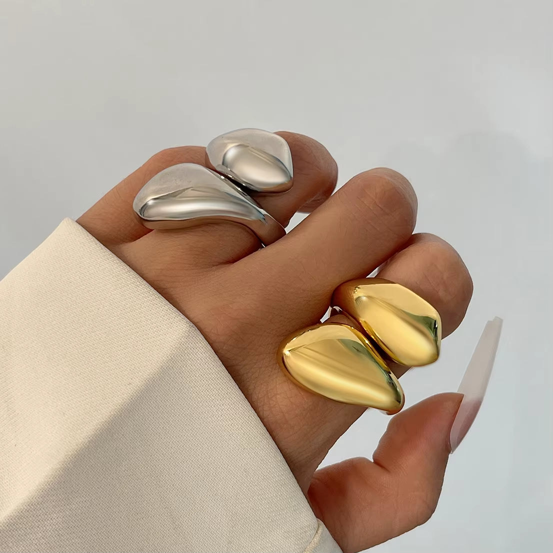 Exaggerated Punk Smooth Water Drop Snake Rings for Women Vintage Geometric Adjustable Open Finger Ring Couple Jewelry